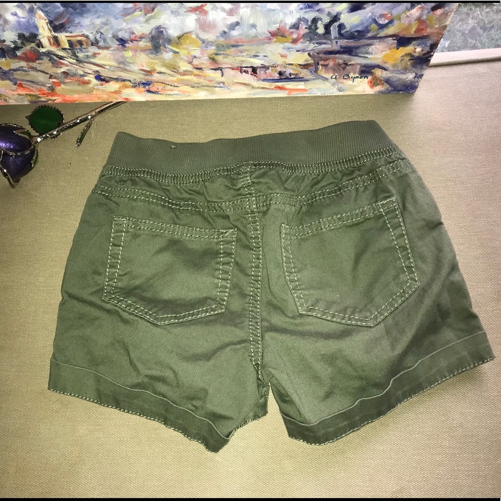Shorts - Picture 3 of 3